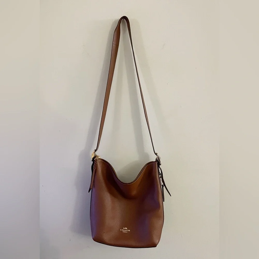 Coach Pebbled Leather Tan Cognac Brown Shoulder Bag Crossbody Chic Minimalist